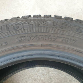 Zimné pneumatiky 235/55 R17 GOODYEAR DOT4618 - 3