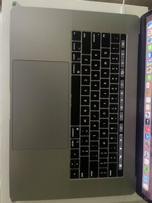 Macbook Pro 2018 - 3