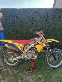 Suzuki rmz 250 - 3