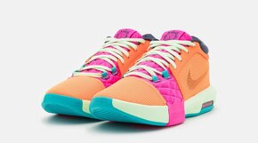 Predám nové Nike LeBron Witness 8 "Orange Teal".Veľkosť 44 - 3