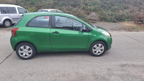 TOYOTA YARIS 1.3 r.v. 2008 - 3