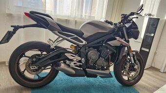 Triumph Street Triple 765 RS - 3