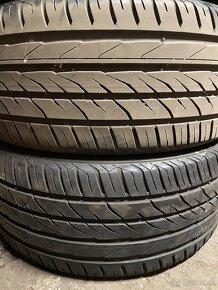 Pneu 215/40 r17 - 3