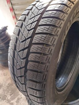 Pirelli zimné 215/60/R16 - 3