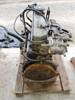 Motor Skoda 135 - 3