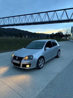 Volkswagen Golf V 2.0tdi 103kw - 3