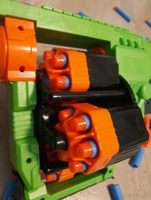 Nerf Zombie Strike Doominator - 3