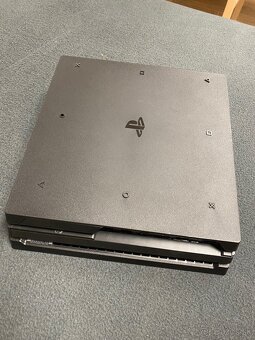 Playstation 4 PRO 1TB - 3