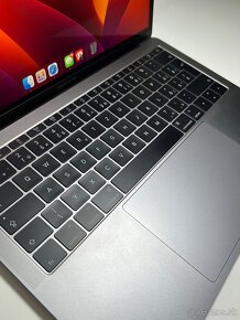 Macbook Pro 13-inch 2017 Space Gray - 3