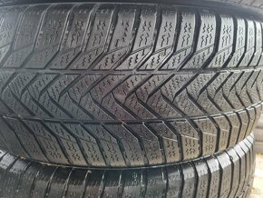 205/60R16 - 3