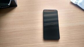 predam xiaomi mi8 hracky mobyl - 3