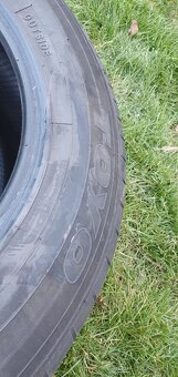 Predám 2ks letné TOYO Nanoenergy  195/65 R15 - 3