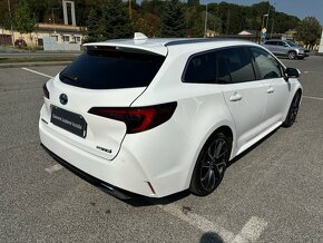 Toyota Corolla TS - 2.0 HEV - Executive + zimné pneumatiky - 3