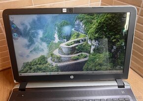 HP / AMD A10-8700P / 4 jadro / 8GB RAM / 240GB SSD / 15,6" - 3