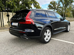 Volvo V60 CC CROSS COUNTRY PRO D4 AWD A/T 2.0l 140KW - 3