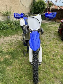 Yamaha YZF 250 - 3