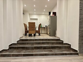 ❇️ UBYTOVANIE LEVICE CENTRUM MESTA APARTMÁN S TERASOU/DVOROM - 3