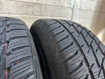 215/60R17 zimne - 3