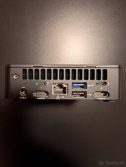 Intel NUC 12 Pro (NUC12WSKi7) - 3