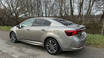 Avensis - 3