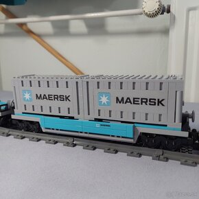 LEGO Creator Maersk Train 10219 - 3