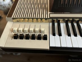 Elektronicke retro klavesy (klavir) - 3