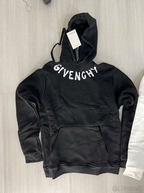 Givenchy mikina 1 - 3