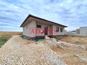 Predáme nadštandardný 4izbový bungalov Cestice 131m2,ČOV,vod - 3