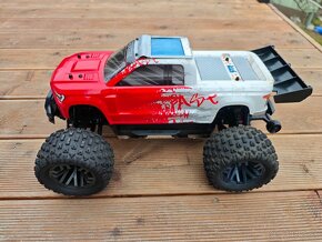 ARRMA 1/10 GRANITE 4X4 V3 3S BLX Brushless Monster Truck RTR - 3