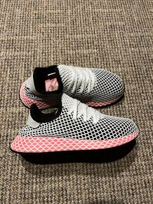 16x Dámské sportovní tenisky Adidas Deerupt Runner - 3