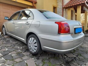 Toyota Avensis na opravu motora, alebo na diely - 3