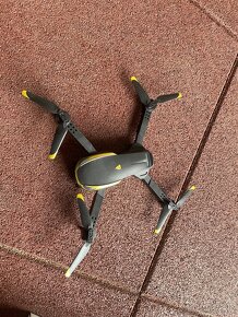 Predám dron riadený cez IoS alebo android a ovládač - 3