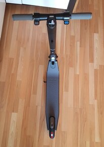 Predám  Segway Ninebot elektrickú skladaciu kolobežku - 3