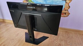 Gigabyte M27Q - 3