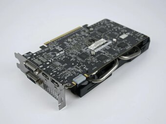 ASUS GTX 660 DirectCU II OC 2GB - 3