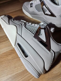 Nike Air Jordan 4 Frozen Moments - 3