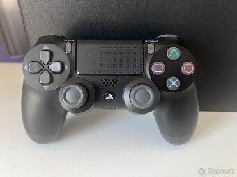 Playstation 4 pro - 3