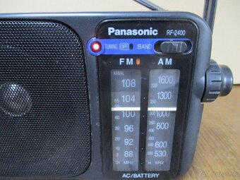 PANASONIC RF-2400 am-fm radio - 3