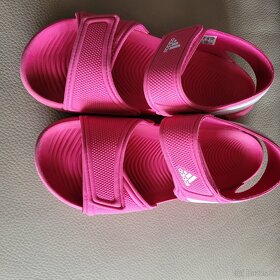 sandálky Adidas veľkosť 34 , UK 2 - 3