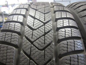 R17 Zimná sada VW GOLF 8 rozteč 5x112 205/50R17 PIRELLI - 3