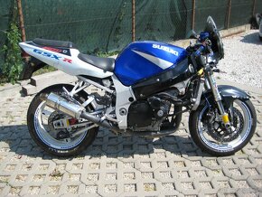 Predam Suzuki GSX  750 R - 3