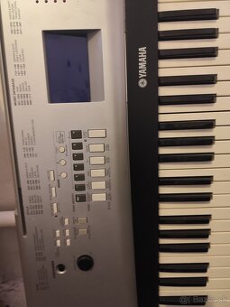 Predám klavír Yamaha DGX520 - 3