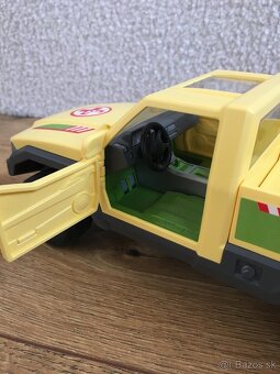 Schleich Záchranné terénne auto - 3