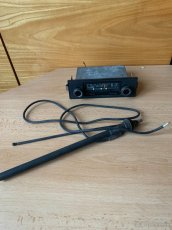 Auto rádio Blaupunkt + anténa od veterána - 3