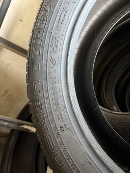 235/55R18 Nokian tyres WR SUV 4 - 3