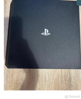 Playstation 4 - 3