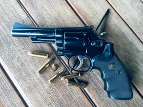 Revolver Smith & Wesson. 357 Magnum - 3