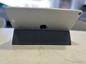 IPAD APPLE PRO 10,5 palcovy 64 GB + klavesnica + pero - 3