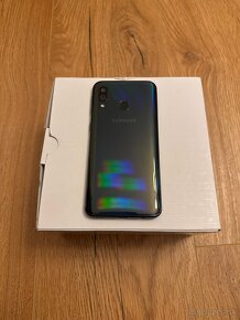 Samsung Galaxy A40 - 3