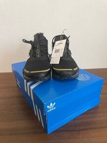 Adidas NMD V3 Black Gold US10 - 3